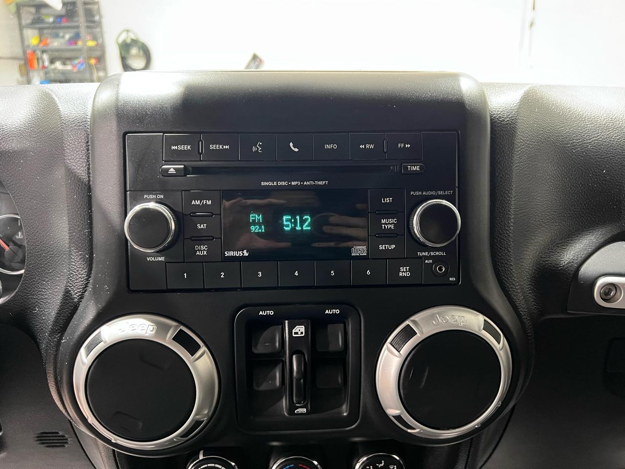 Jeep Wrangler Unlimited 4WD 4dr Sahara 2016