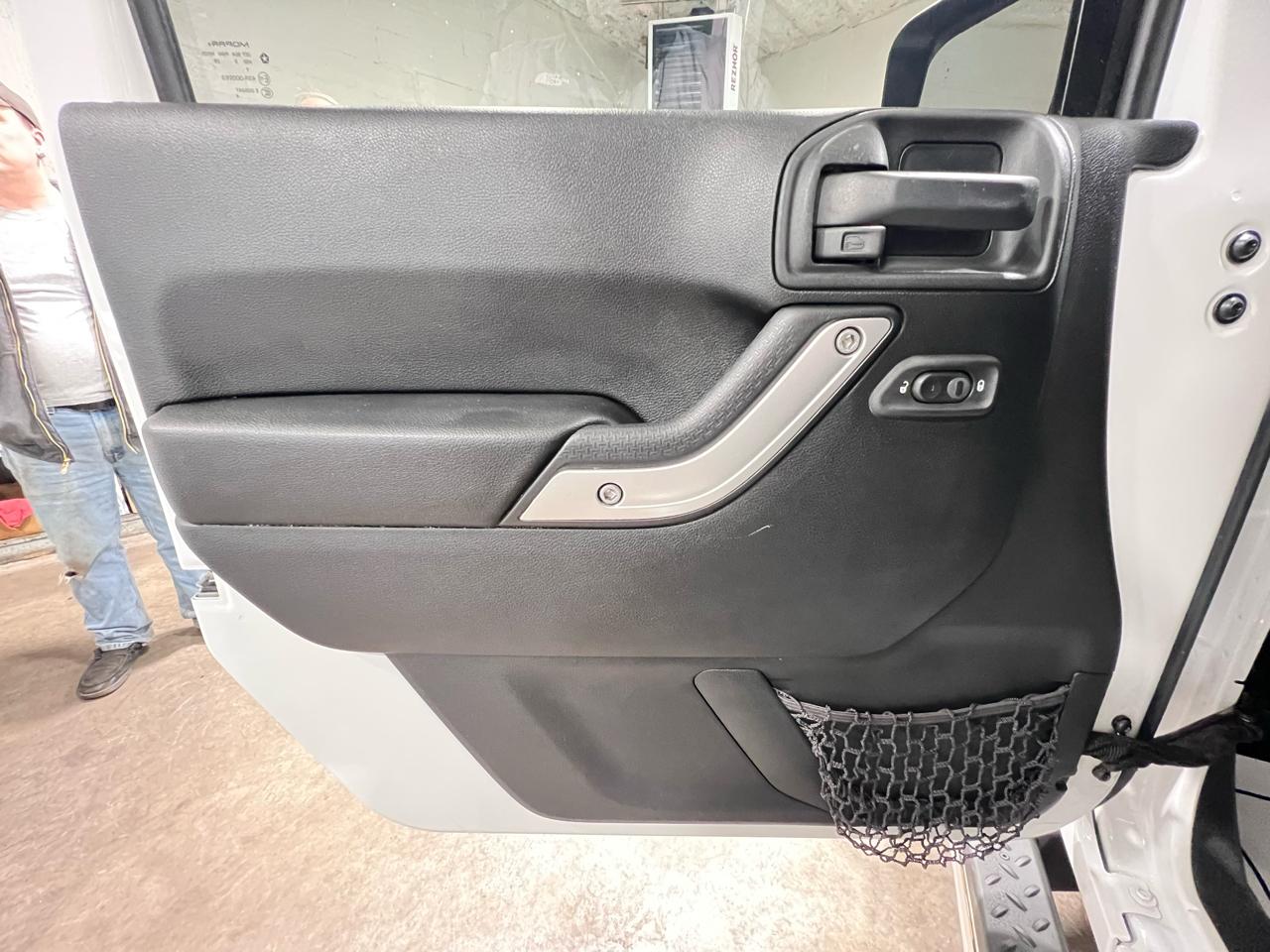 Jeep Wrangler Unlimited 4WD 4dr Sahara 2016