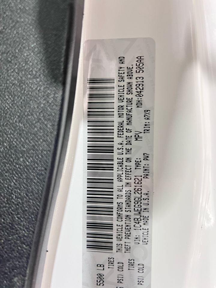 Jeep Wrangler Unlimited 4WD 4dr Sahara 2016