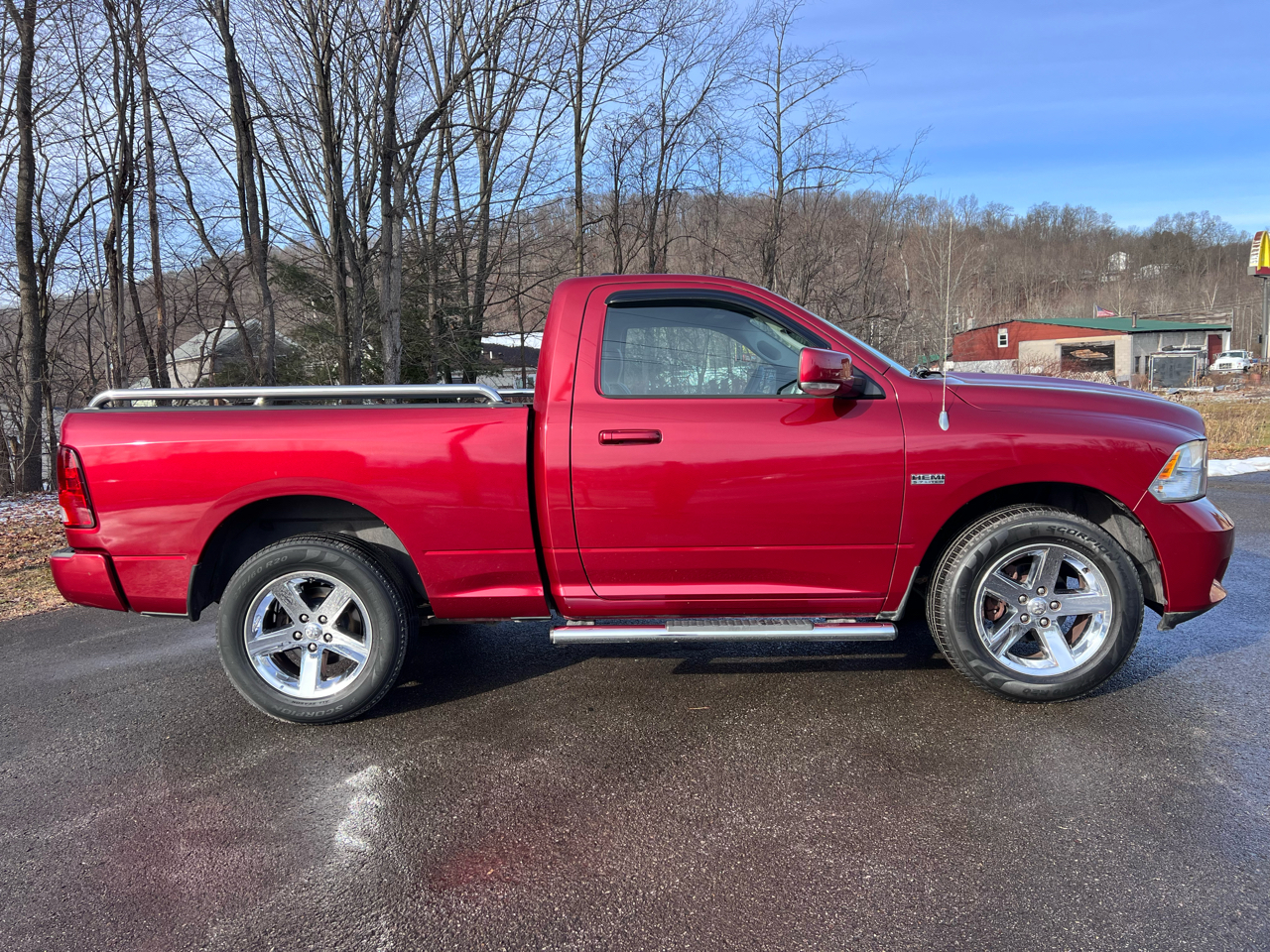 RAM 1500 4WD Reg Cab 120.5" Sport 2012