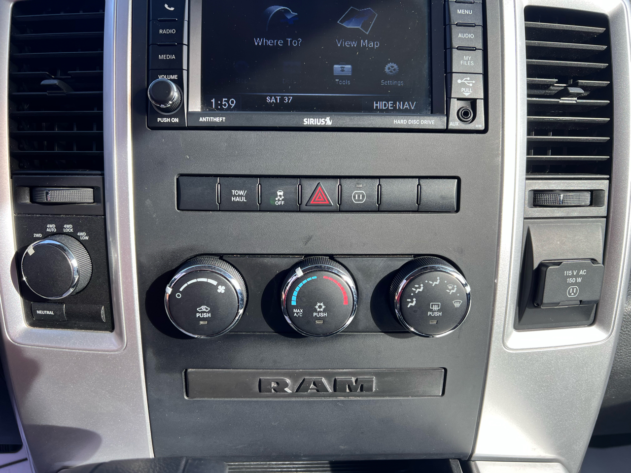 RAM 1500 4WD Reg Cab 120.5" Sport 2012