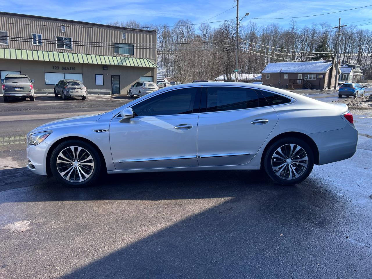 Buick LaCrosse 4dr Sdn Premium AWD 2017