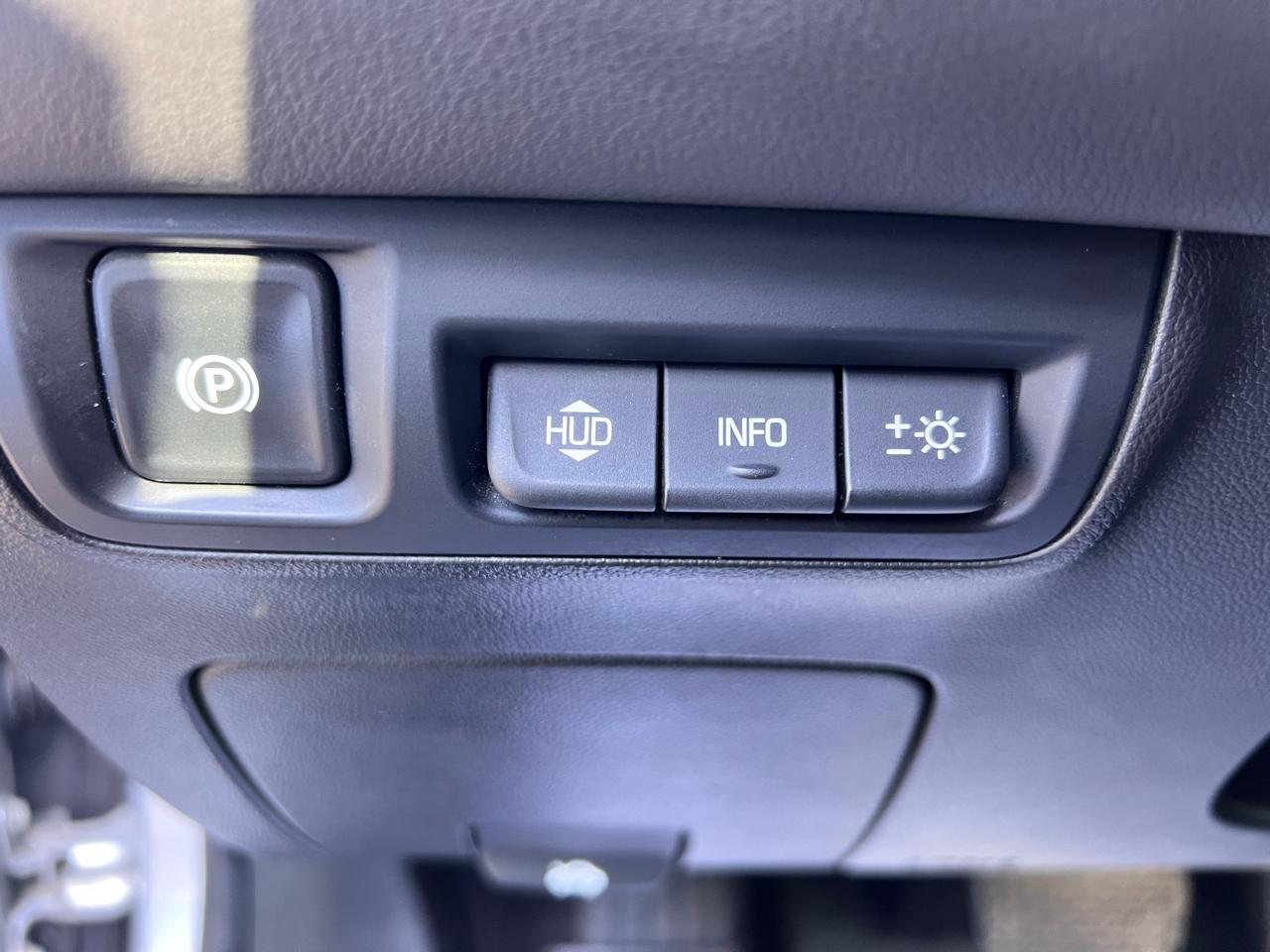 Buick LaCrosse 4dr Sdn Premium AWD 2017