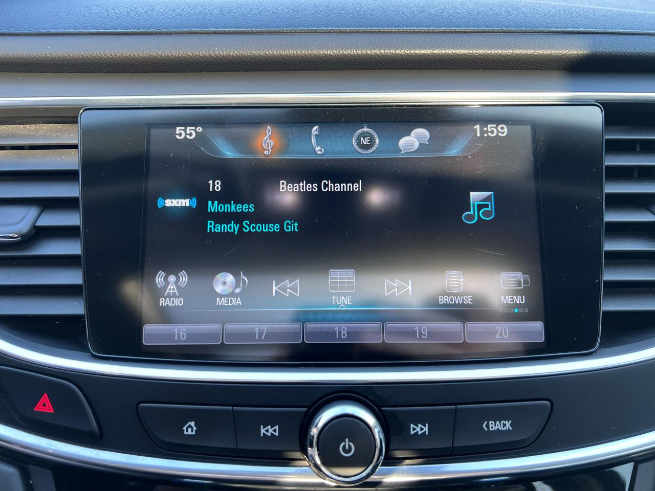 Buick LaCrosse 4dr Sdn Premium AWD 2017