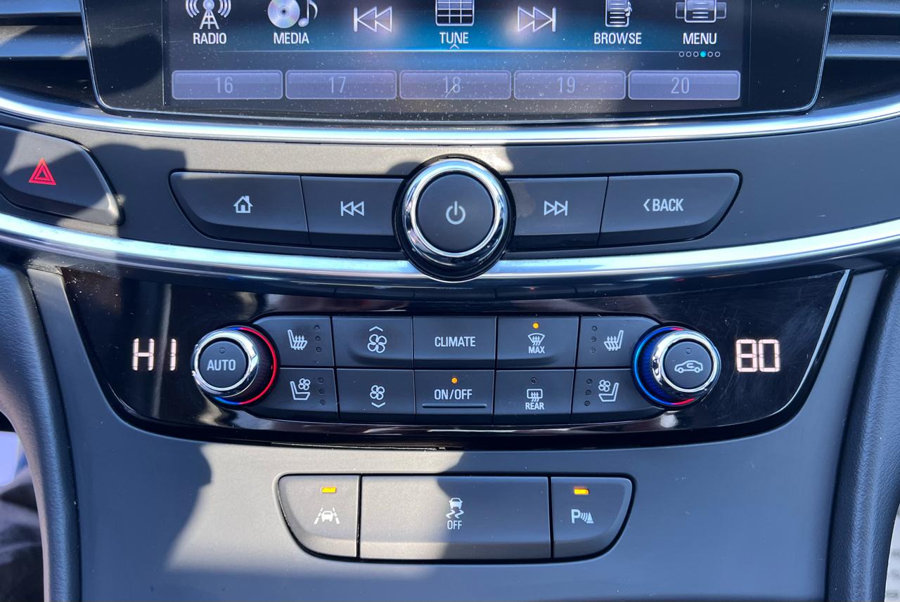 Buick LaCrosse 4dr Sdn Premium AWD 2017