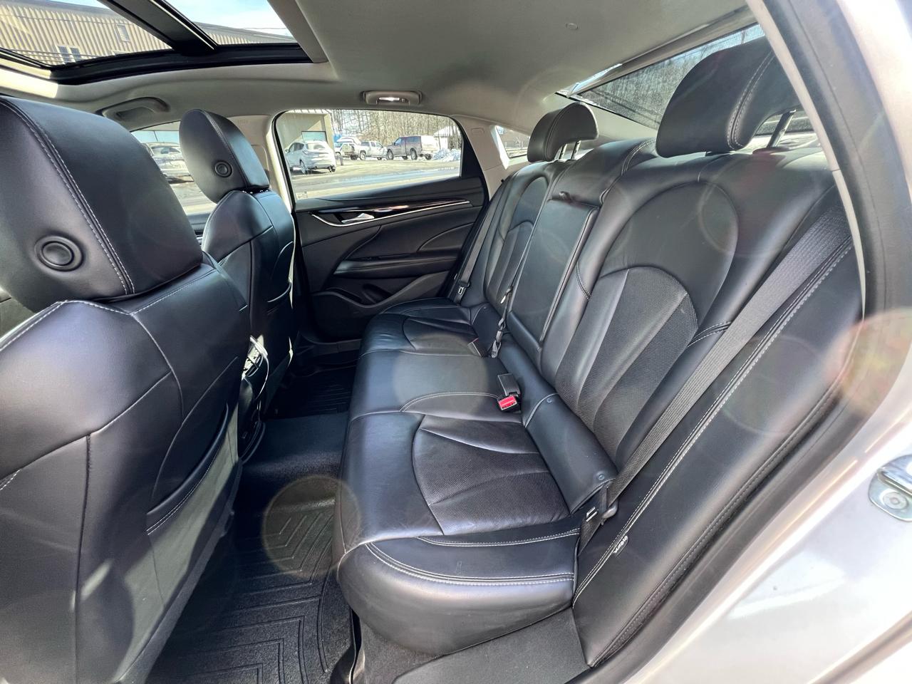 Buick LaCrosse 4dr Sdn Premium AWD 2017