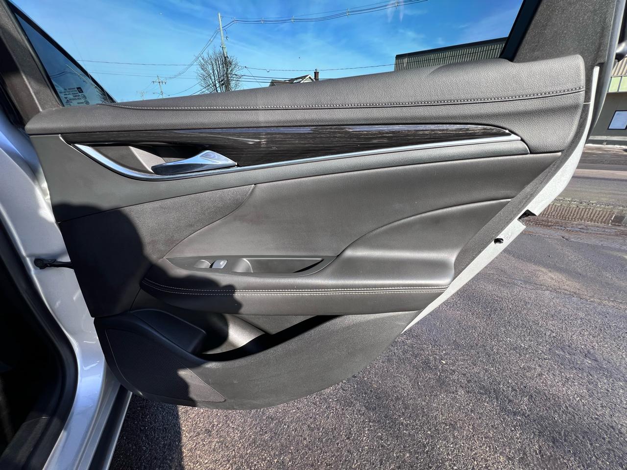 Buick LaCrosse 4dr Sdn Premium AWD 2017