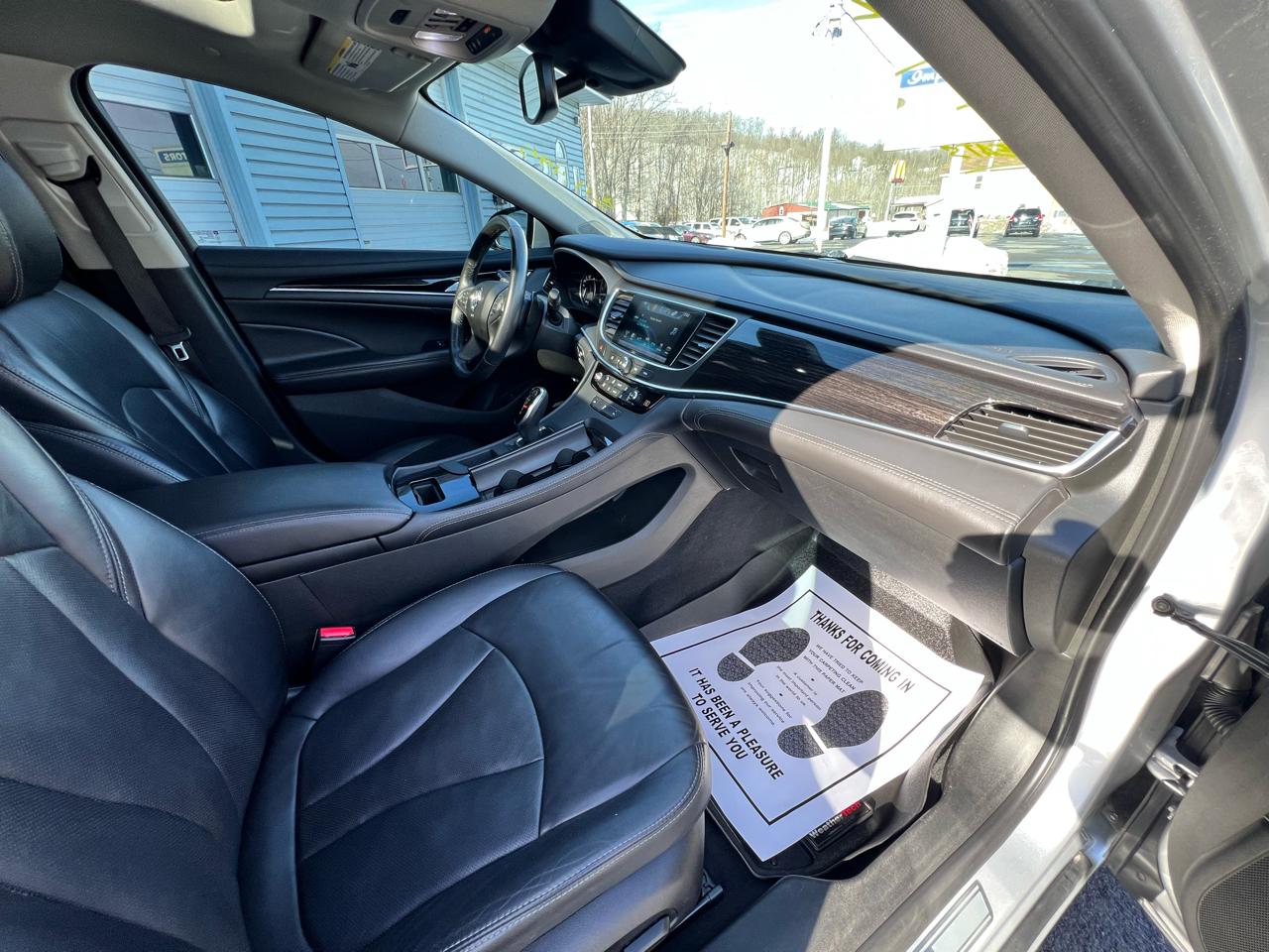 Buick LaCrosse 4dr Sdn Premium AWD 2017