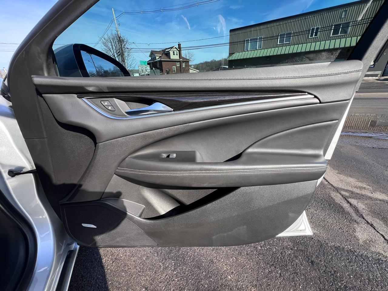 Buick LaCrosse 4dr Sdn Premium AWD 2017