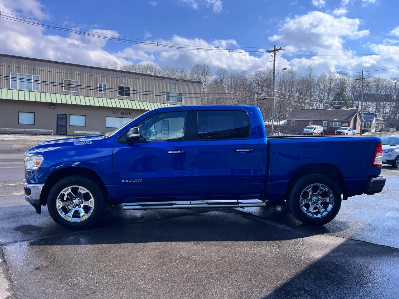 RAM 1500 Big Horn/Lone Star 4x4 Crew Cab 5'7" Box 2019