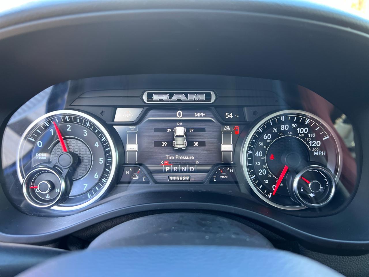 RAM 1500 Big Horn/Lone Star 4x4 Crew Cab 5'7" Box 2019