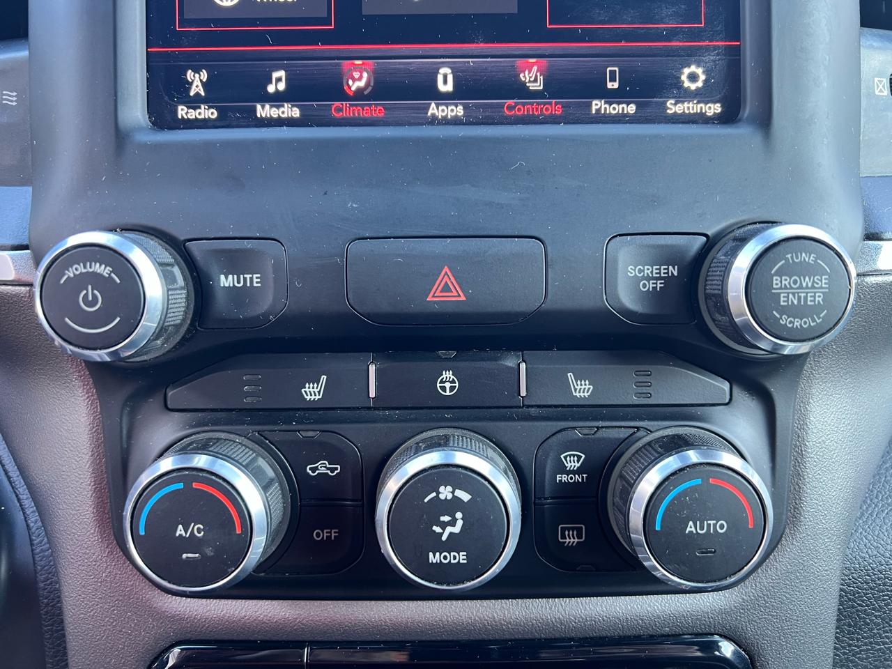 RAM 1500 Big Horn/Lone Star 4x4 Crew Cab 5'7" Box 2019