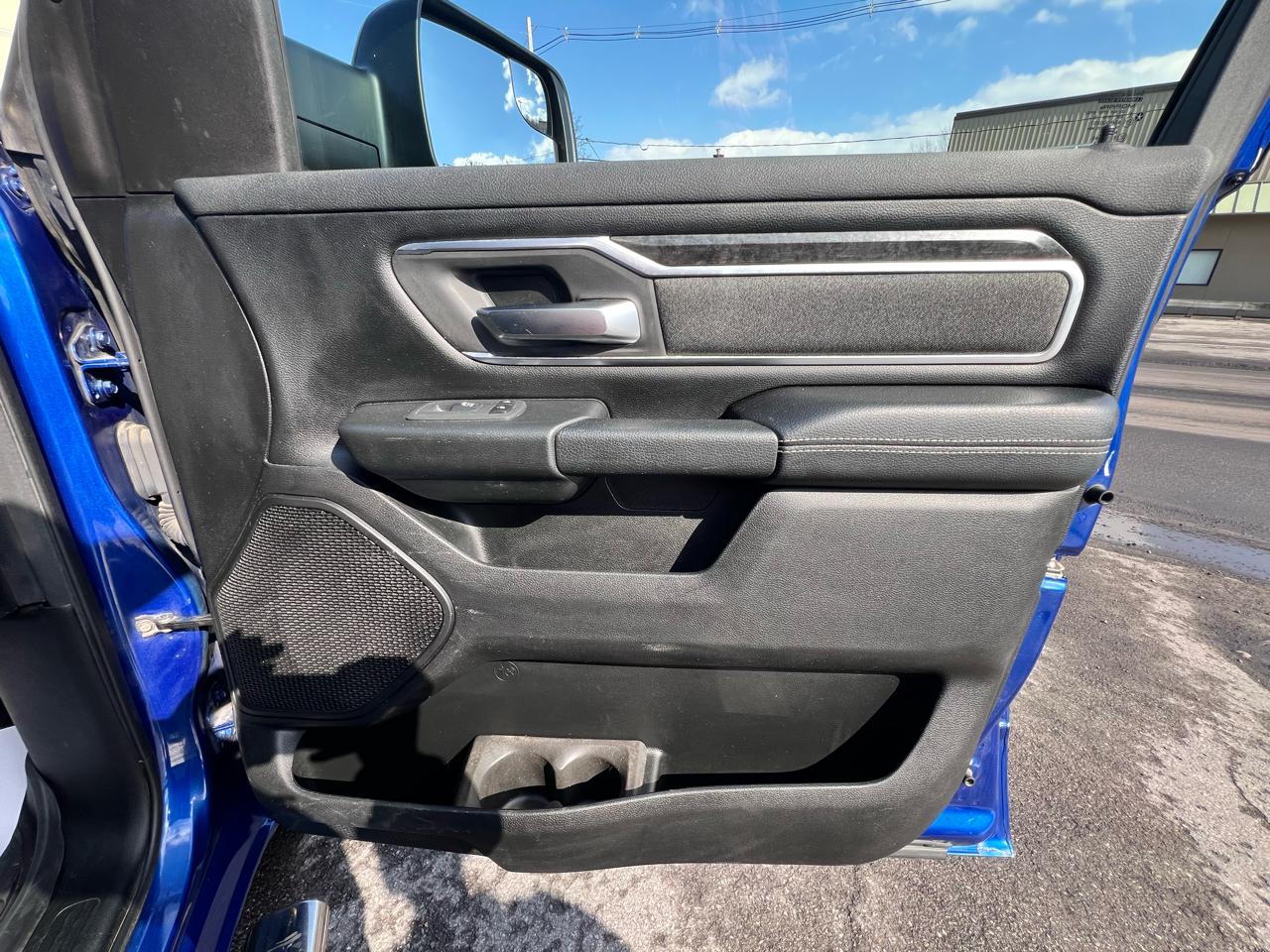 RAM 1500 Big Horn/Lone Star 4x4 Crew Cab 5'7" Box 2019