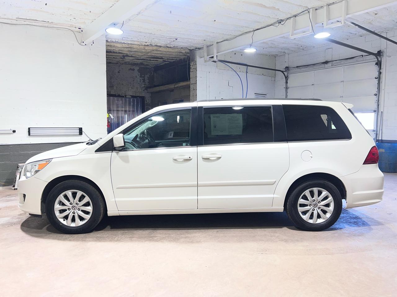 Volkswagen Routan 4dr Wgn SE 2012