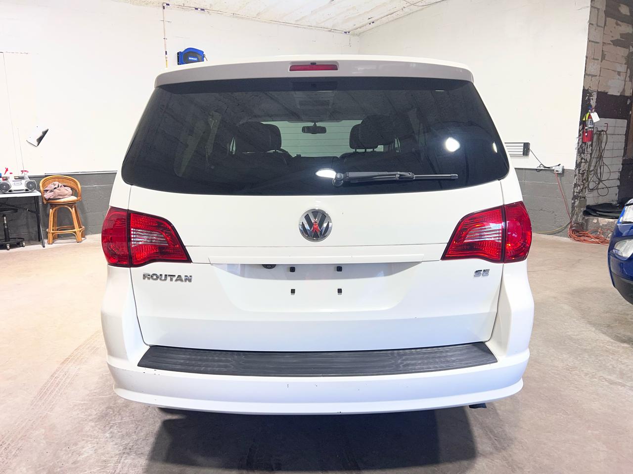 Volkswagen Routan 4dr Wgn SE 2012