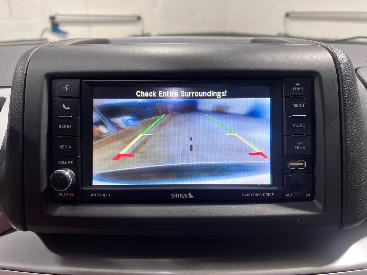 Volkswagen Routan 4dr Wgn SE 2012