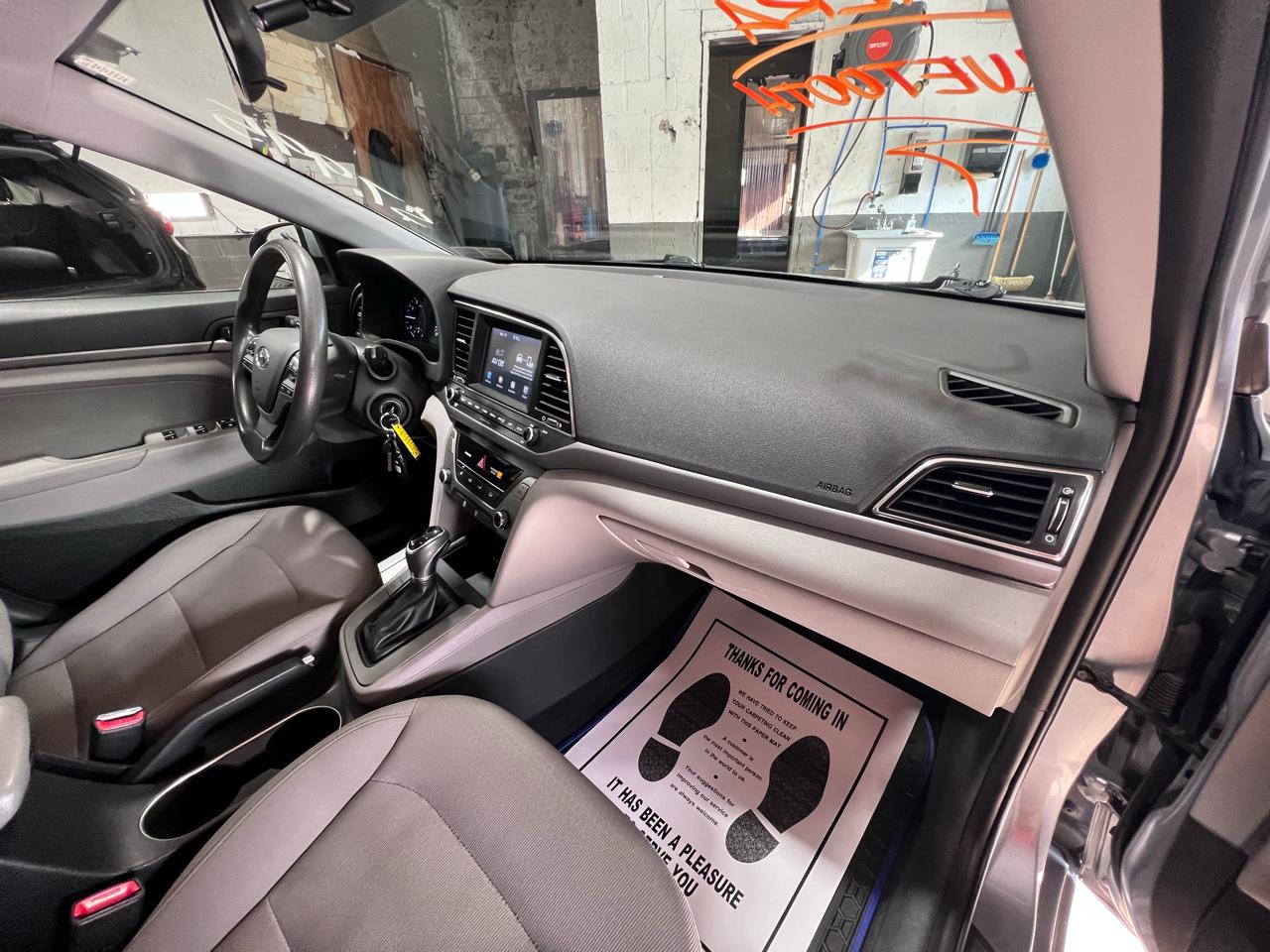 Hyundai Elantra SE 2.0L Auto (Alabama) 2017