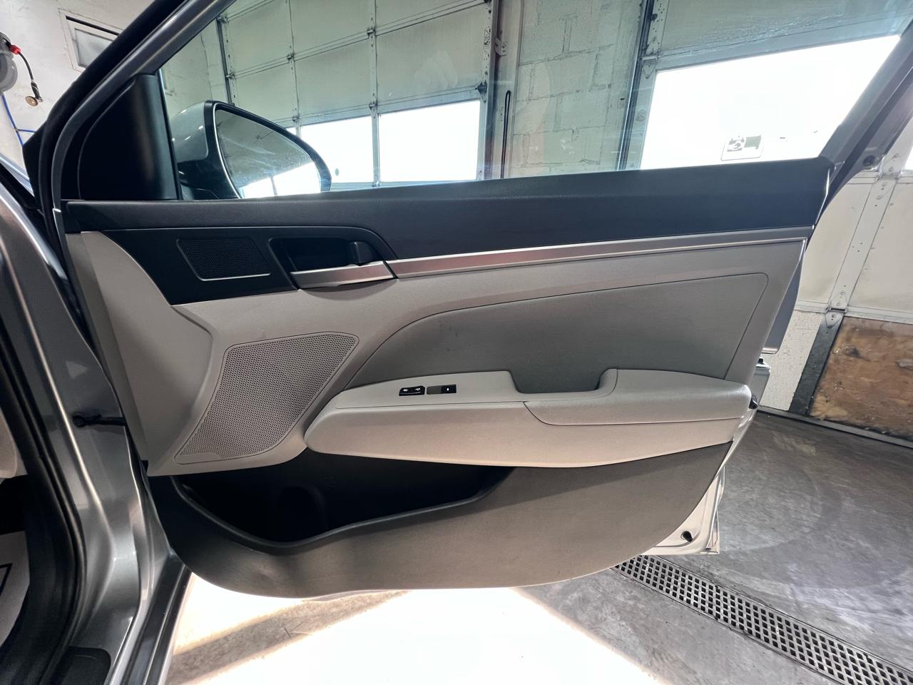 Hyundai Elantra SE 2.0L Auto (Alabama) 2017