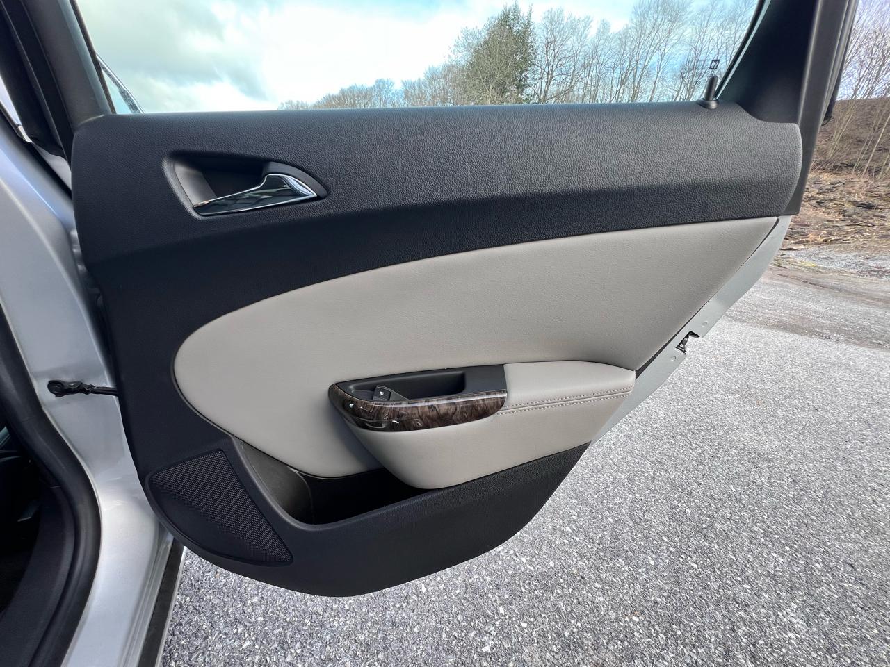 Buick Verano 4dr Sdn Convenience Group 2012