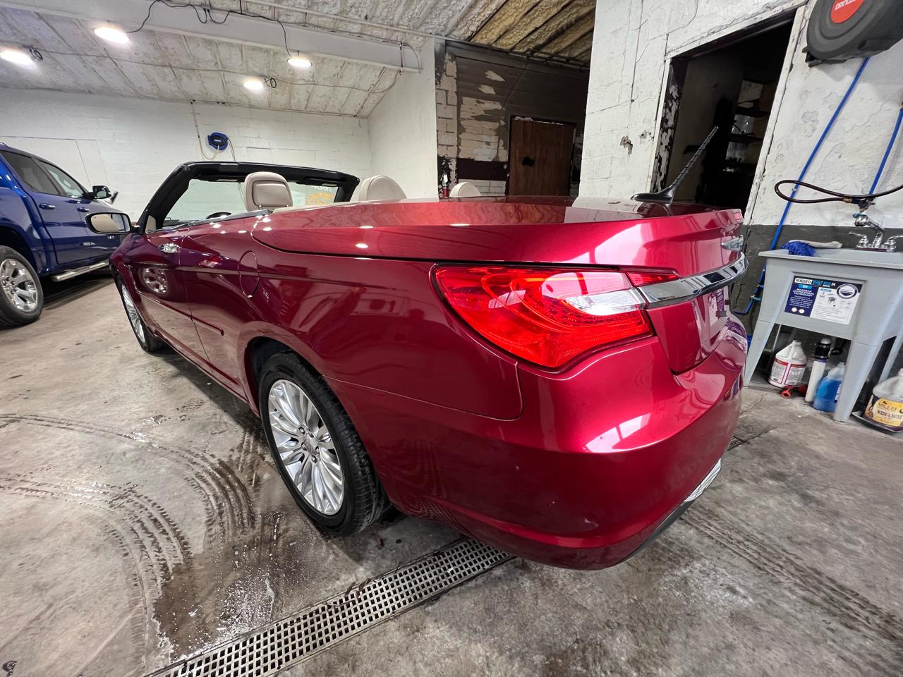 Chrysler 200 2dr Conv Limited 2012