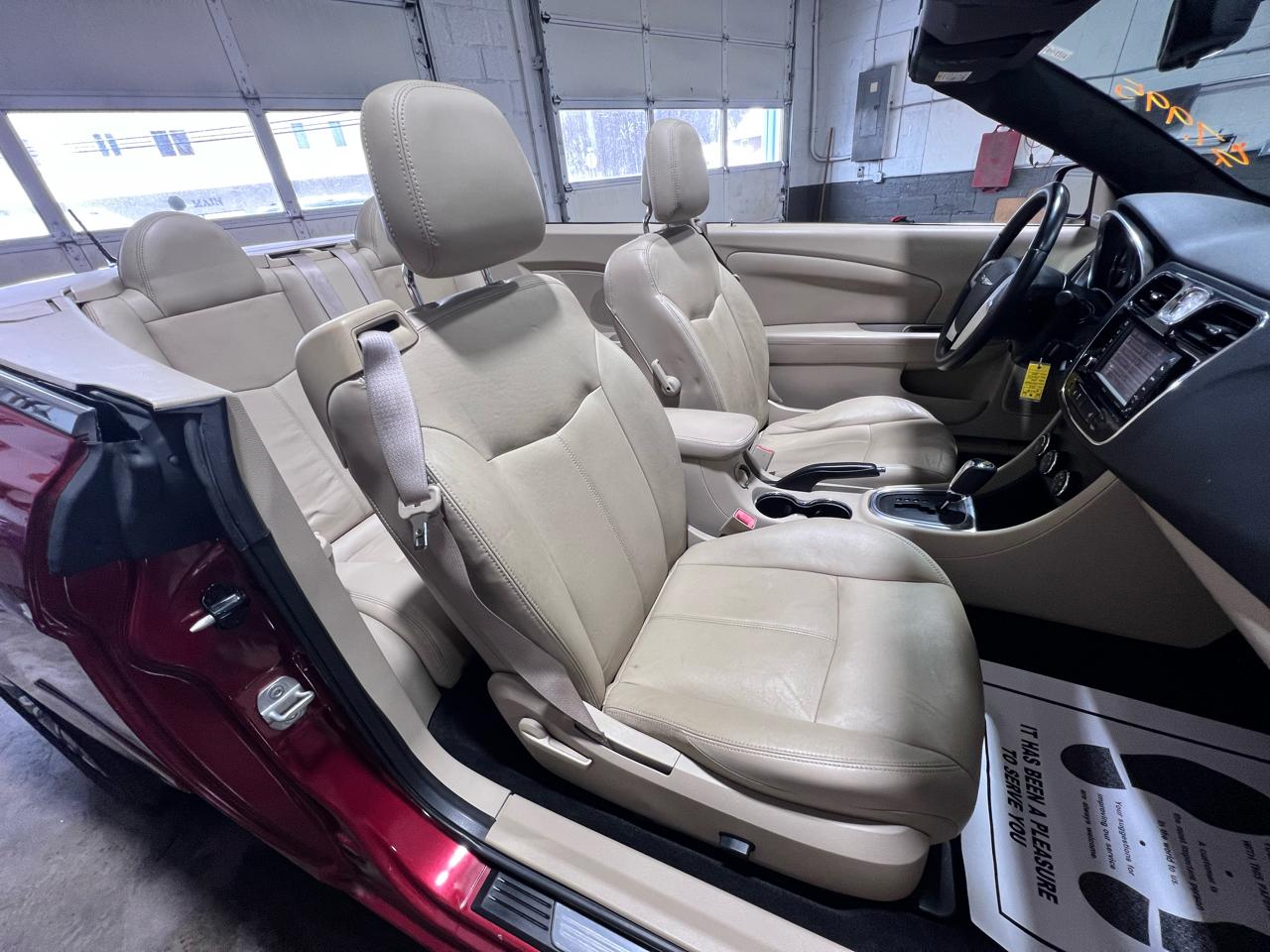 Chrysler 200 2dr Conv Limited 2012