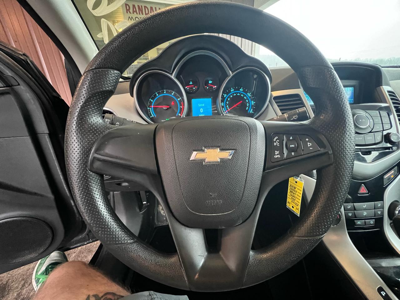 Chevrolet Cruze 4dr Sdn LS 2012