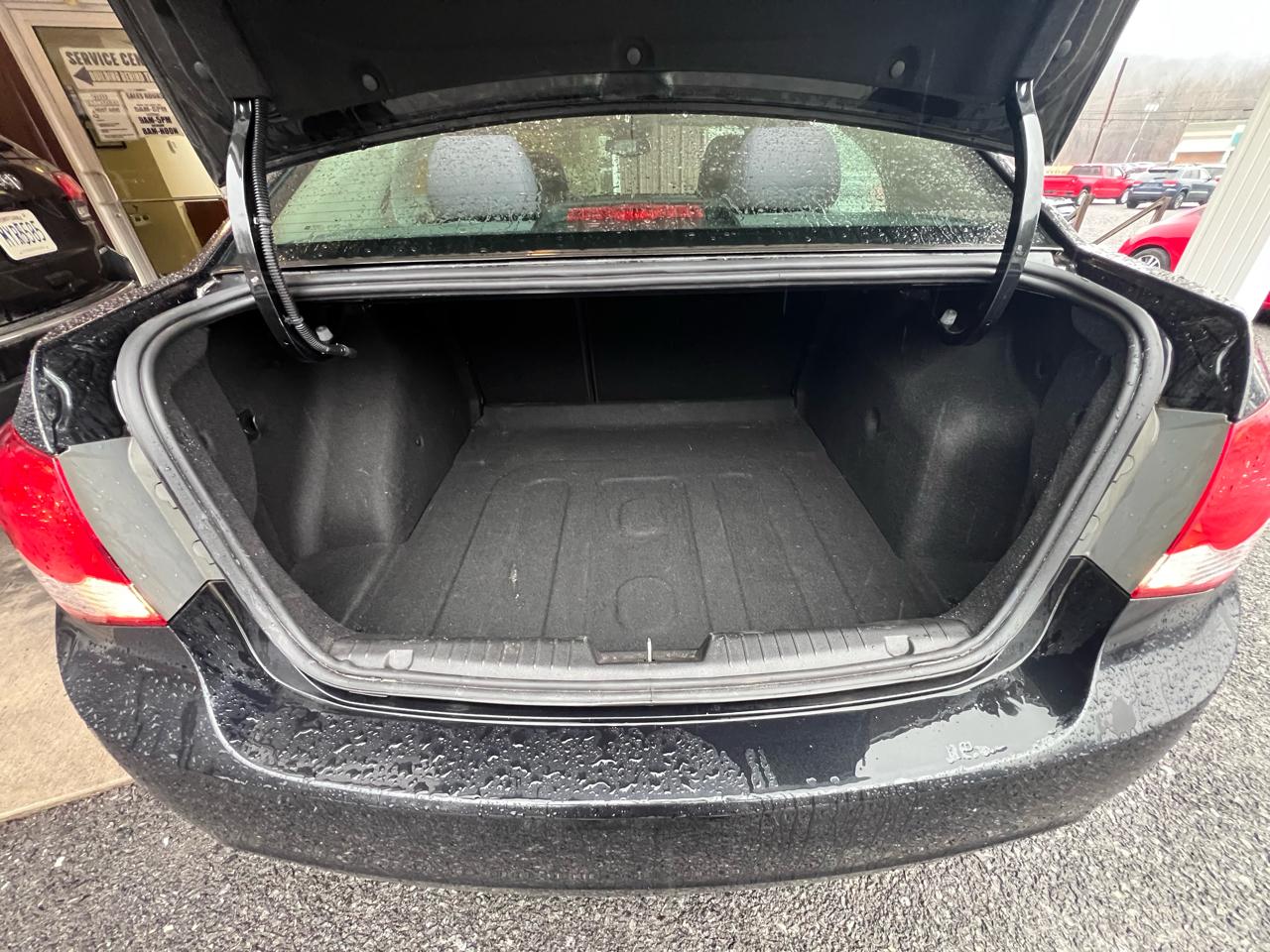 Chevrolet Cruze 4dr Sdn LS 2012