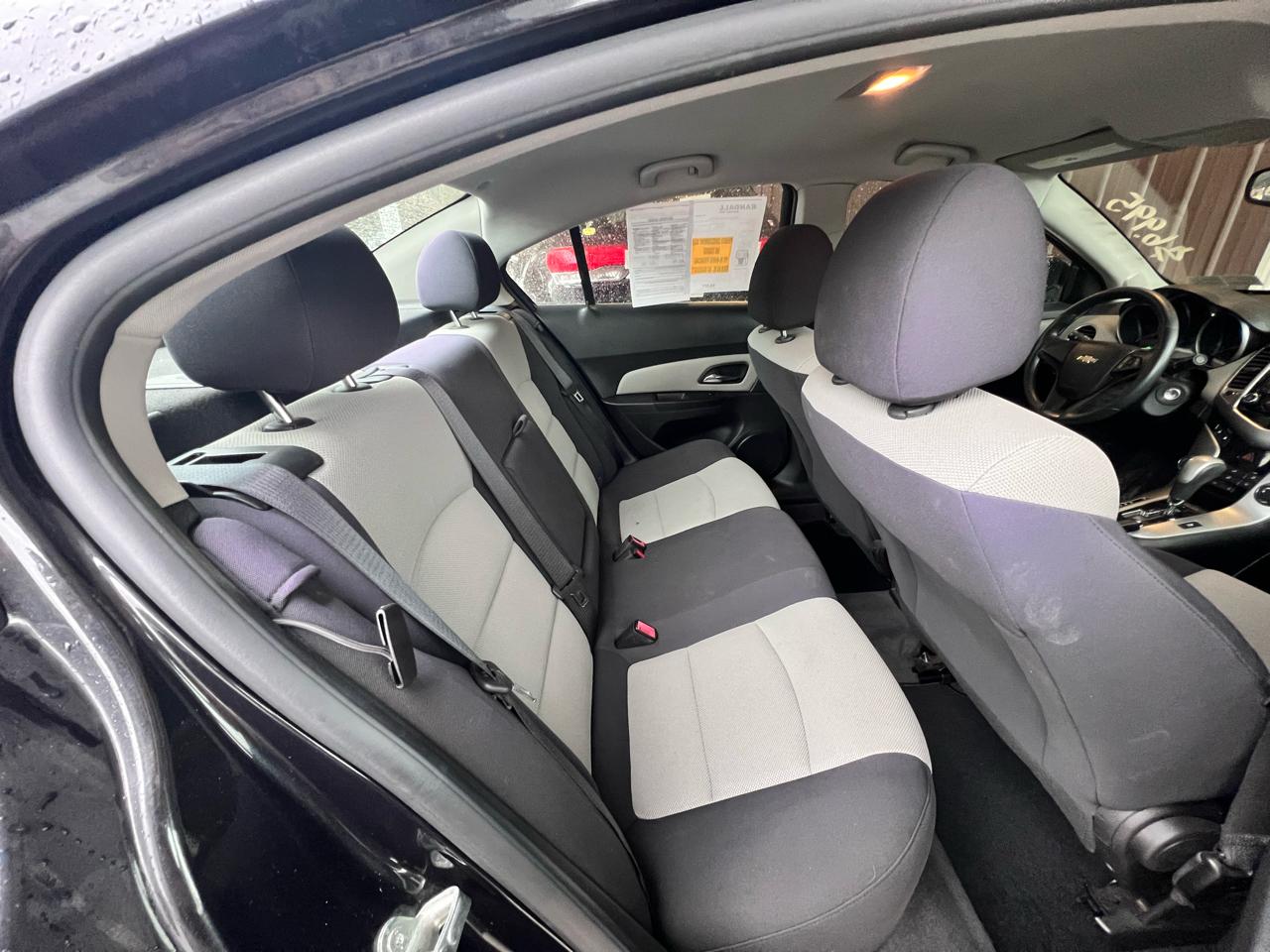 Chevrolet Cruze 4dr Sdn LS 2012