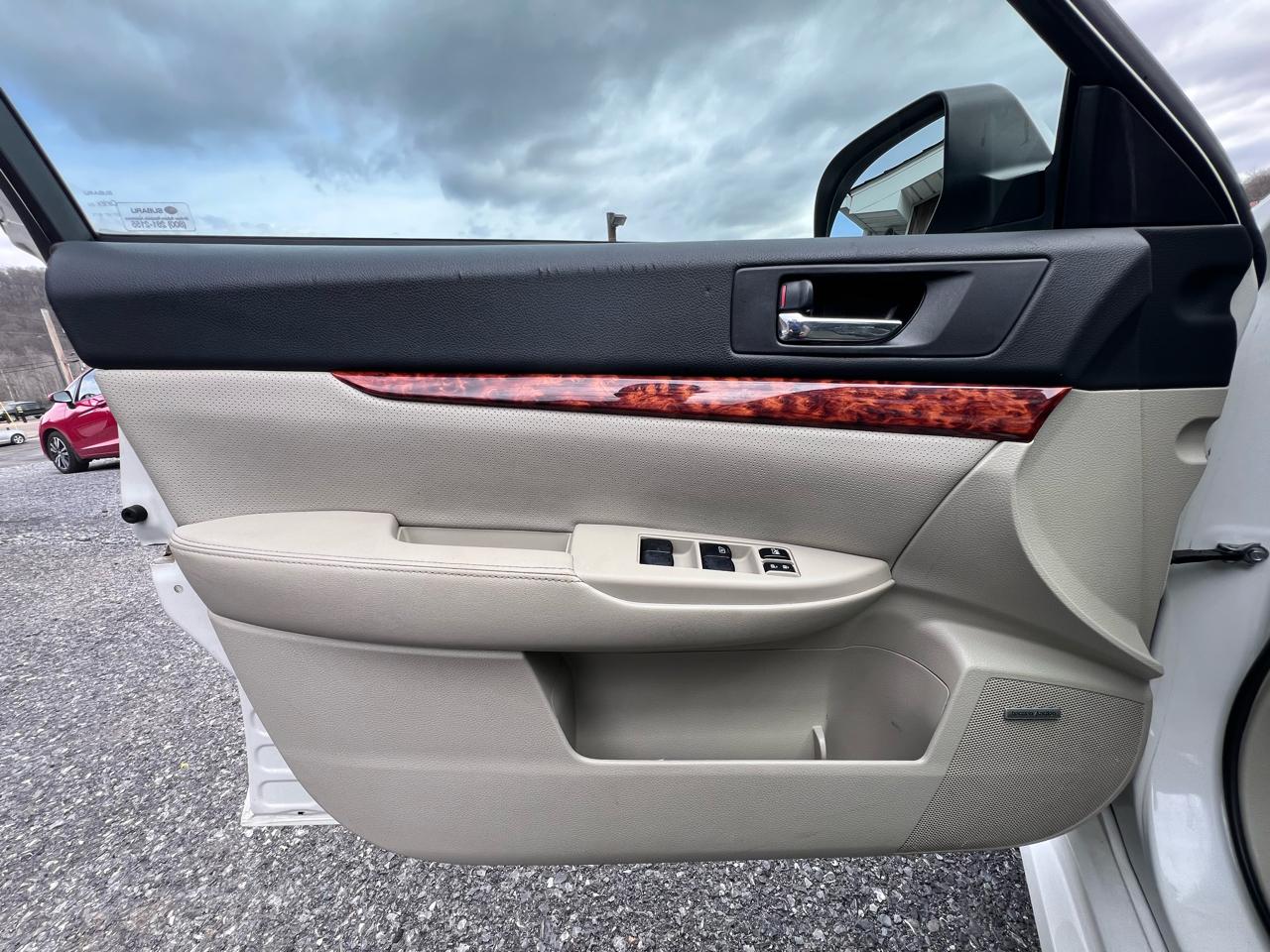 Subaru Legacy 4dr Sdn H6 Auto 3.6R Limited 2012