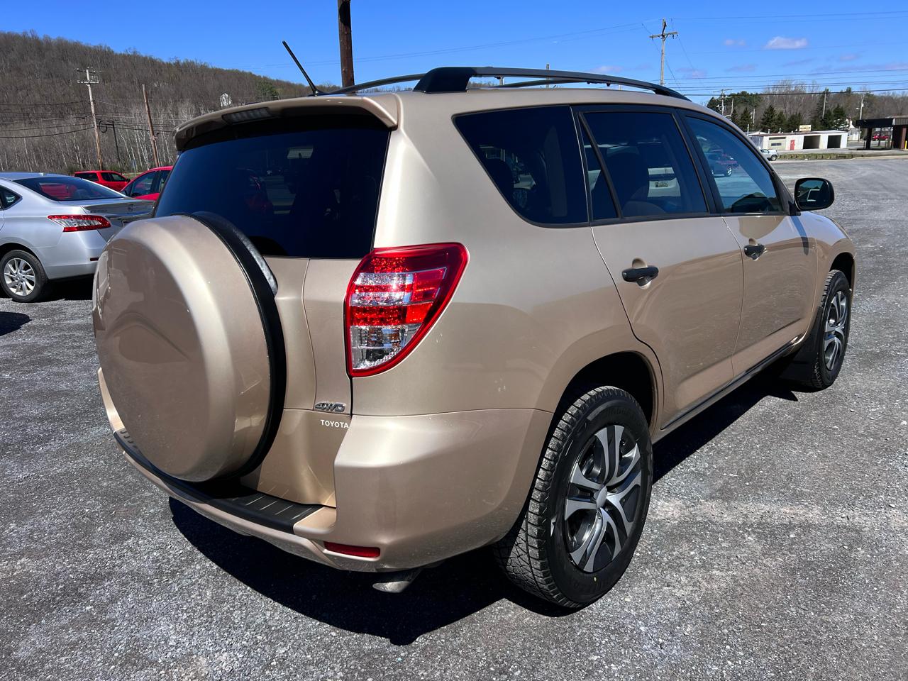 Toyota RAV4 4WD 4dr 4-cyl 4-Spd AT (Natl) 2011