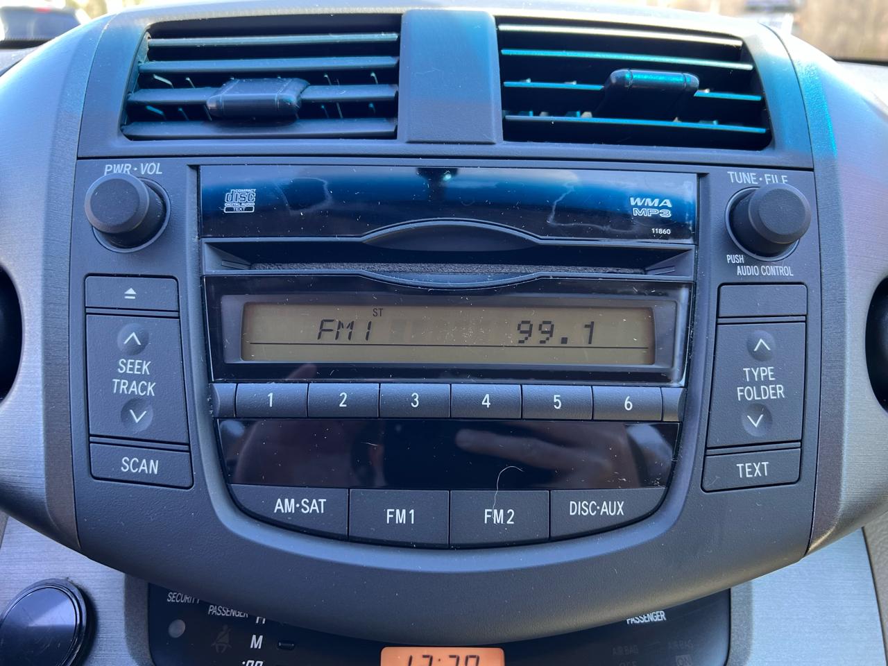 Toyota RAV4 4WD 4dr 4-cyl 4-Spd AT (Natl) 2011