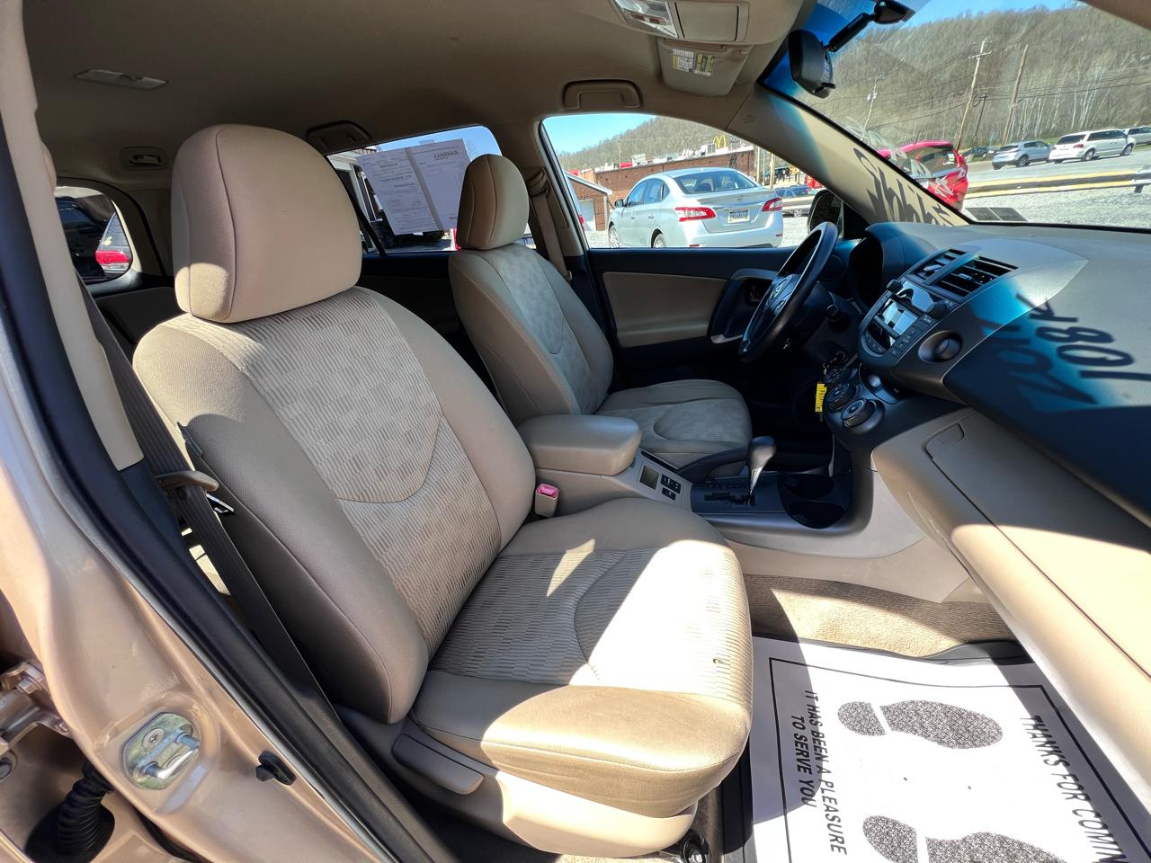 Toyota RAV4 4WD 4dr 4-cyl 4-Spd AT (Natl) 2011