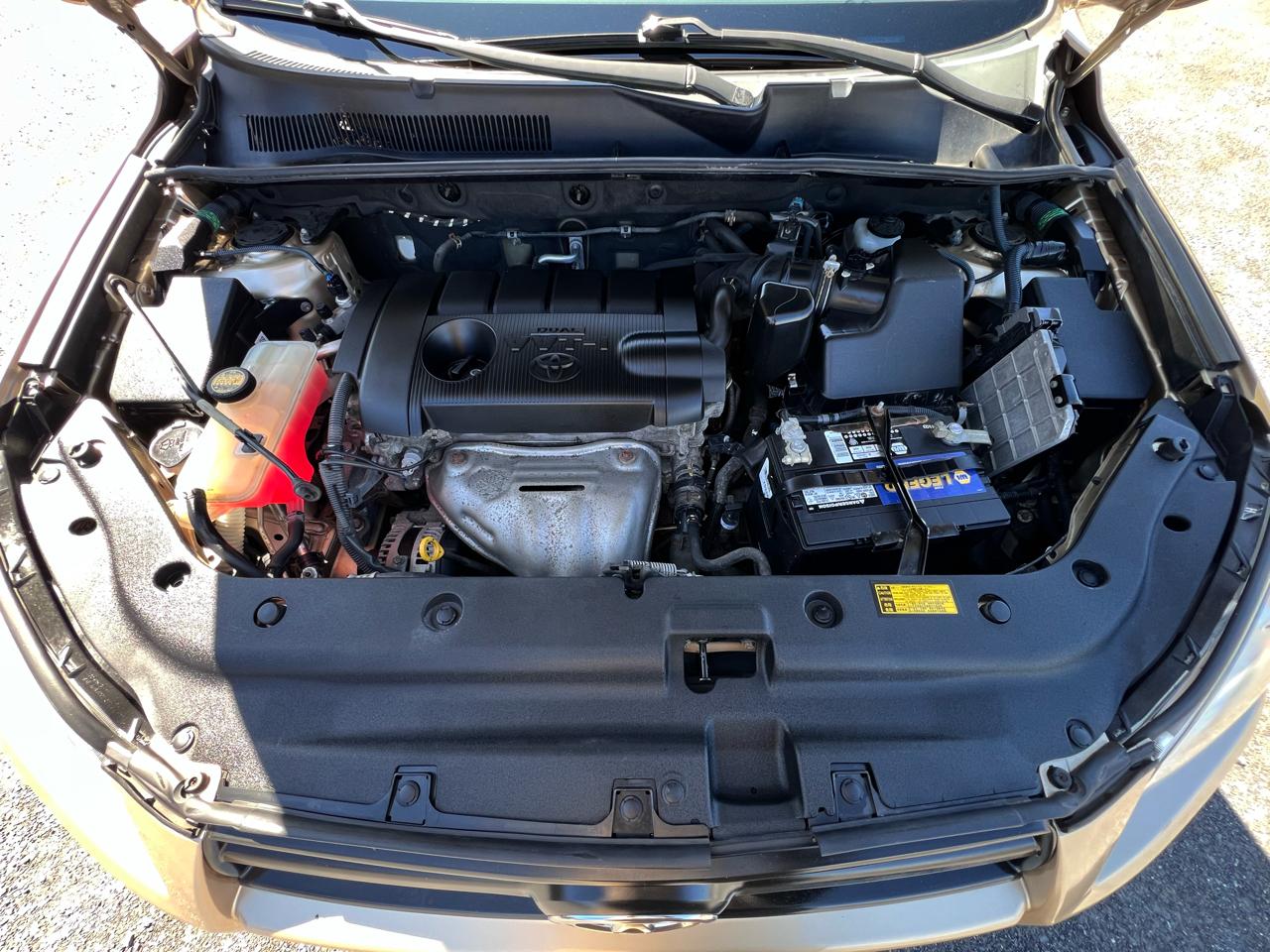 Toyota RAV4 4WD 4dr 4-cyl 4-Spd AT (Natl) 2011