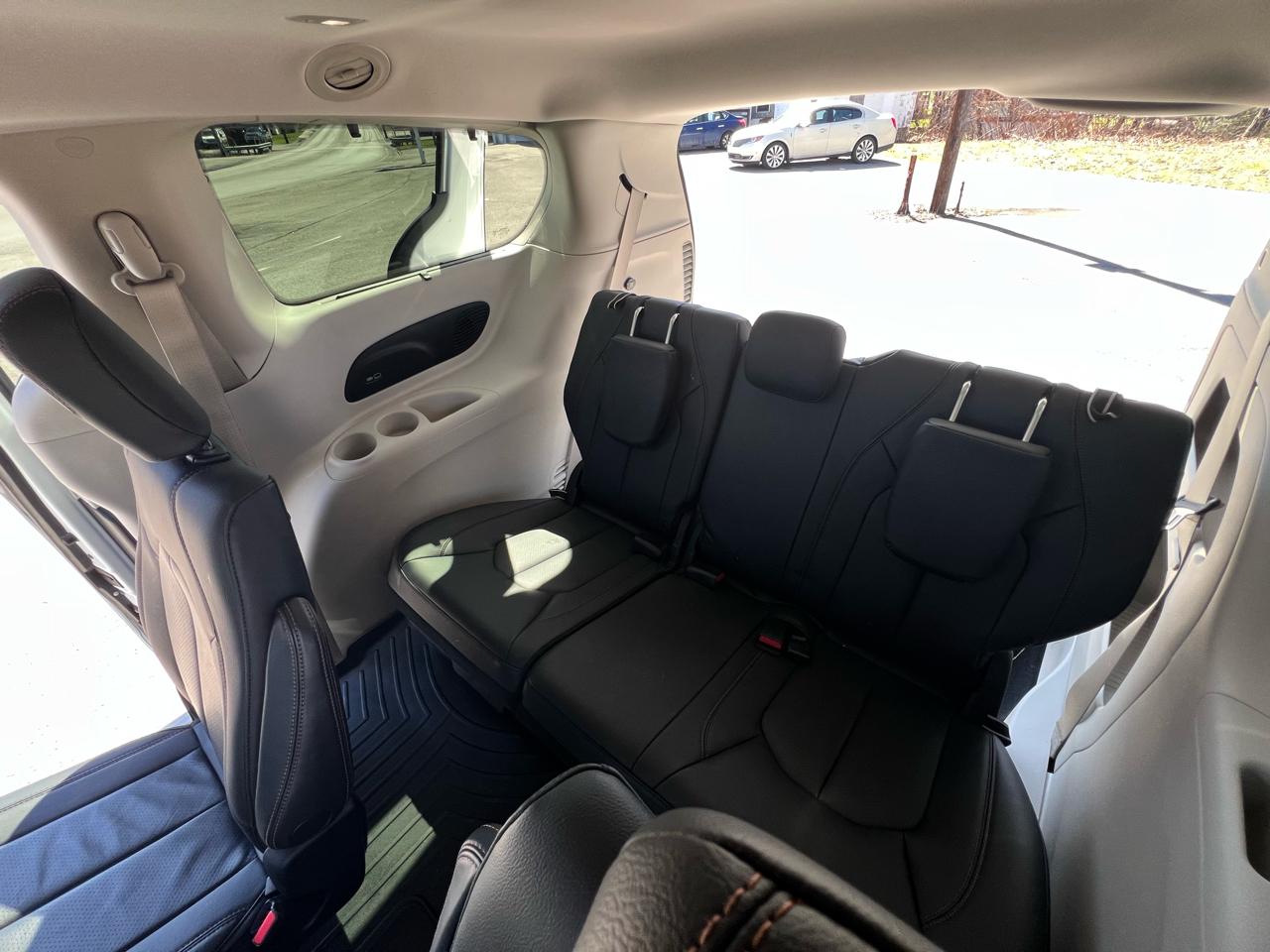 Chrysler Pacifica Touring L FWD 2018