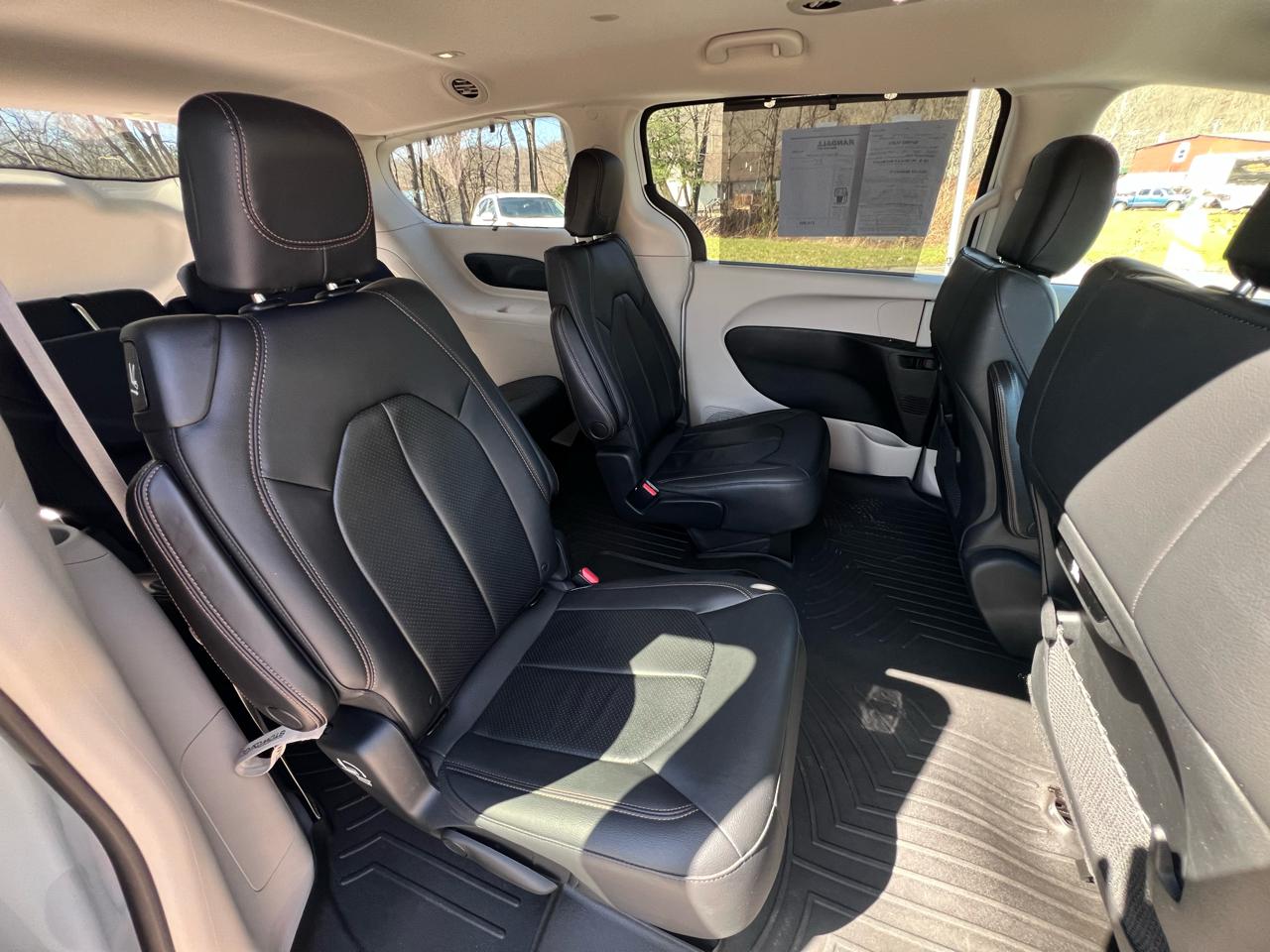 Chrysler Pacifica Touring L FWD 2018