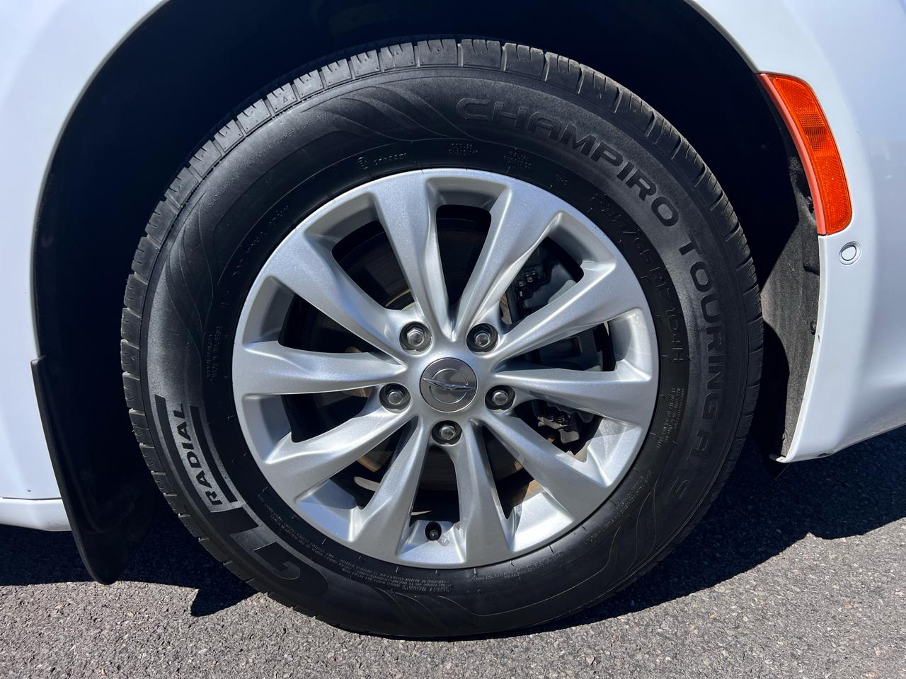 Chrysler Pacifica Touring L FWD 2018