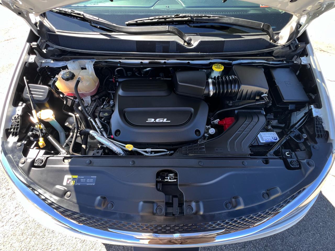 Chrysler Pacifica Touring L FWD 2018