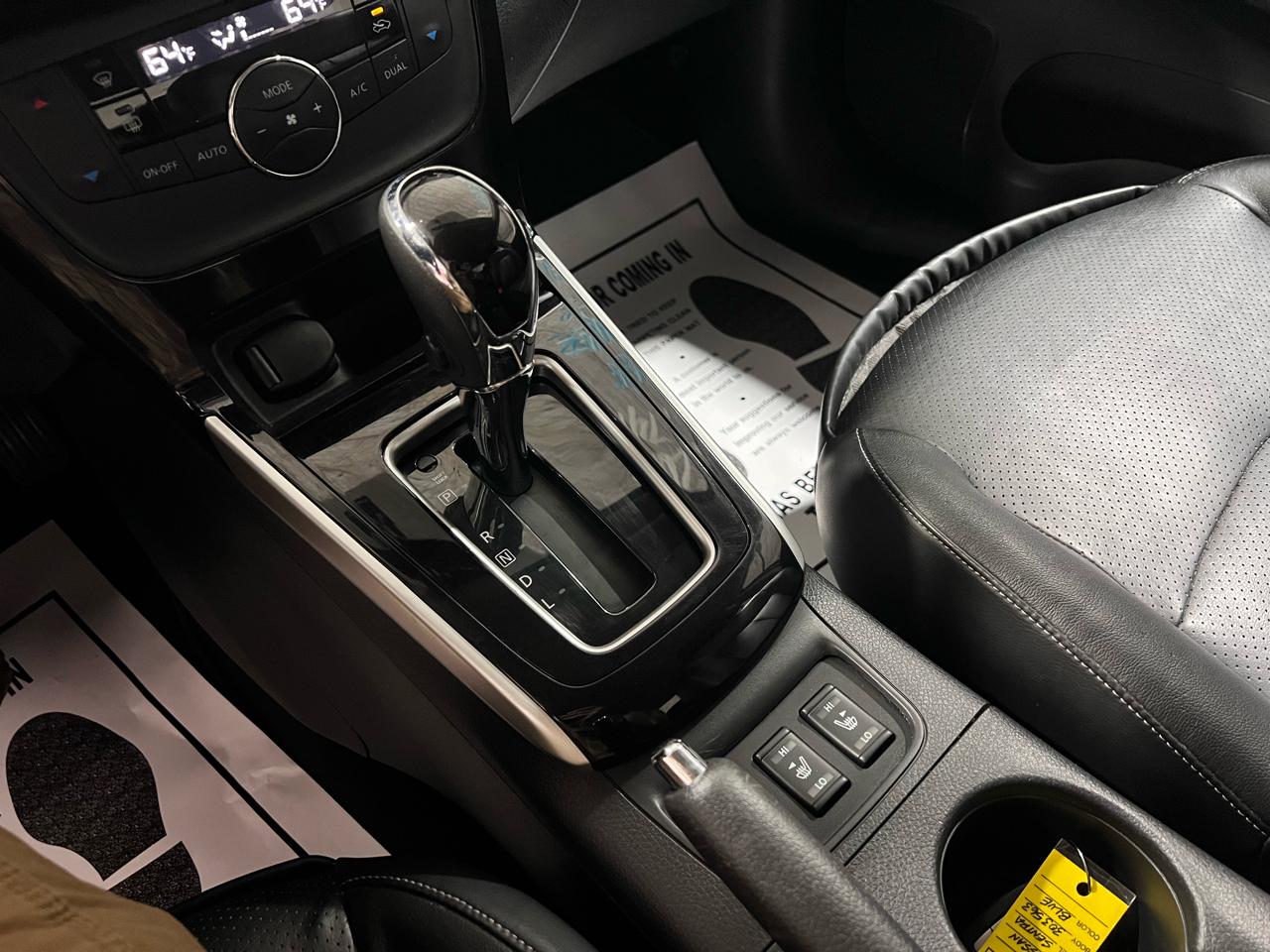 Nissan Sentra 4dr Sdn I4 CVT SL 2016