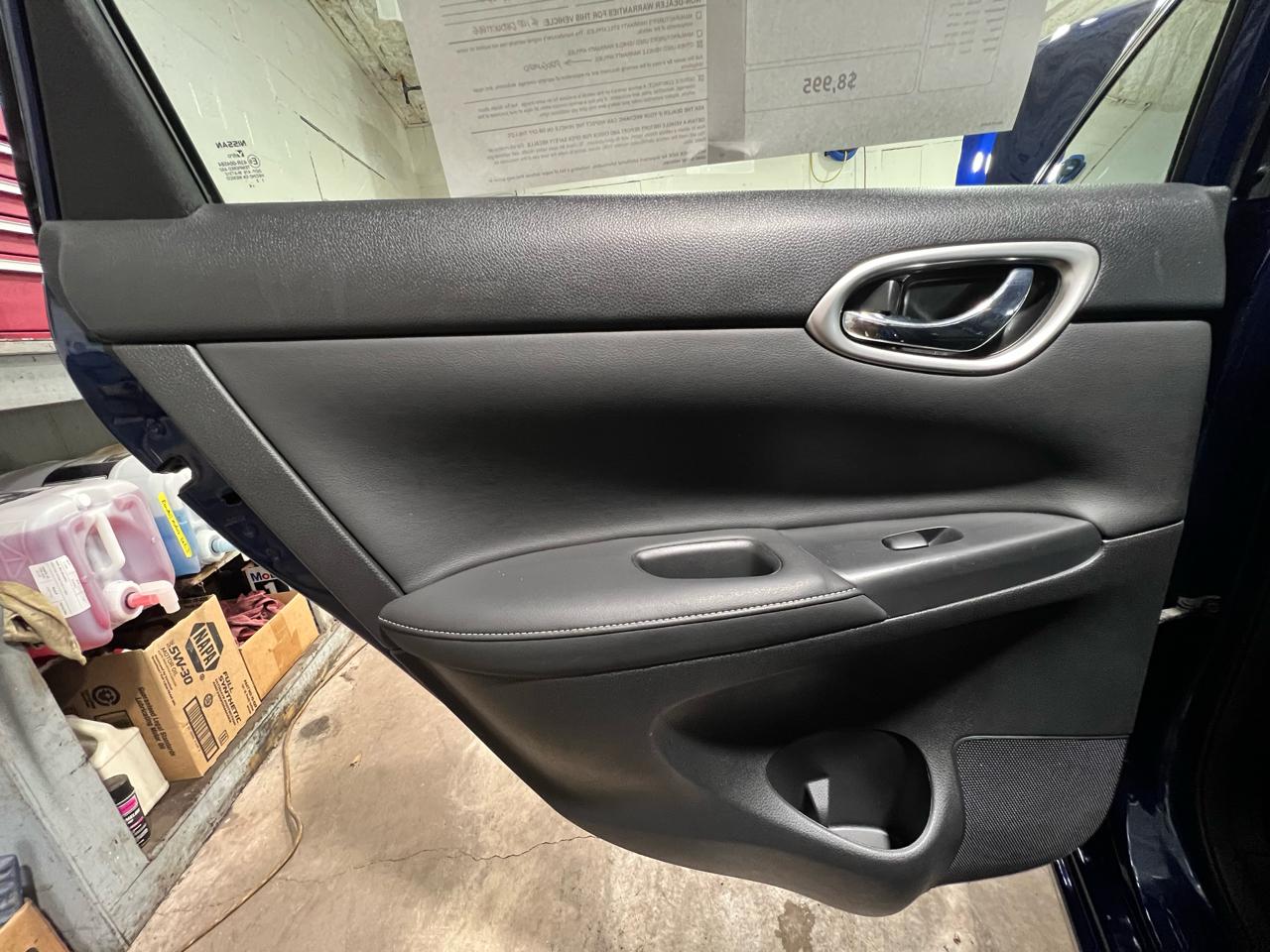 Nissan Sentra 4dr Sdn I4 CVT SL 2016