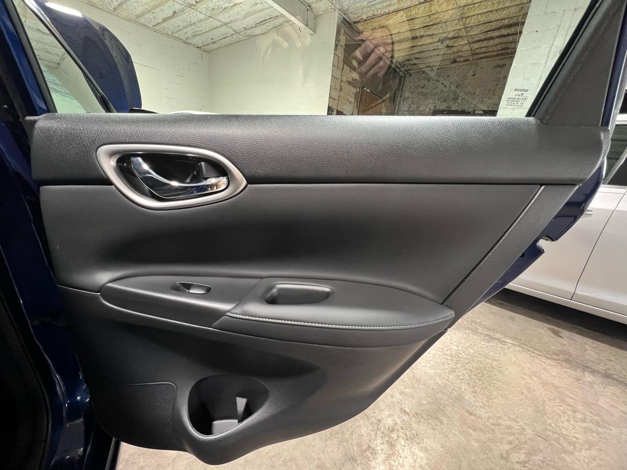 Nissan Sentra 4dr Sdn I4 CVT SL 2016