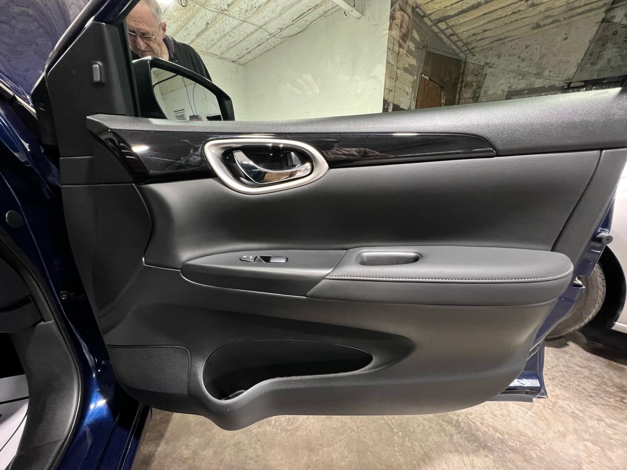 Nissan Sentra 4dr Sdn I4 CVT SL 2016