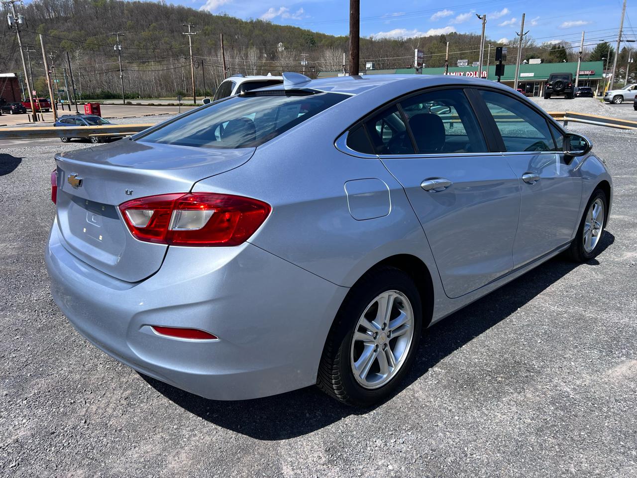 Chevrolet Cruze 4dr Sdn 1.4L LT w/1SD 2017