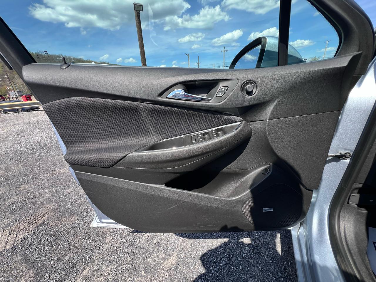 Chevrolet Cruze 4dr Sdn 1.4L LT w/1SD 2017