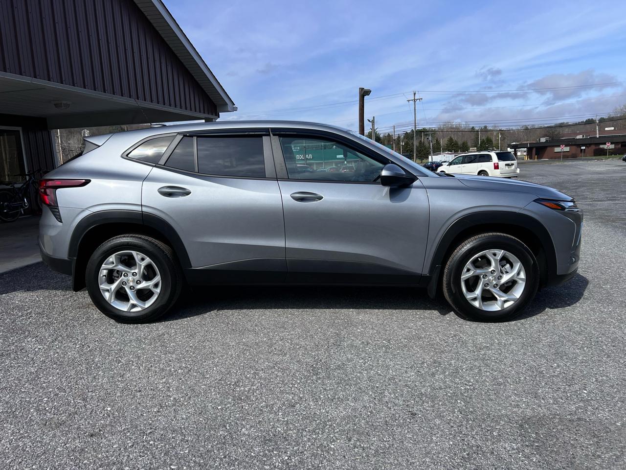 Chevrolet Trax FWD 4dr LS 2024