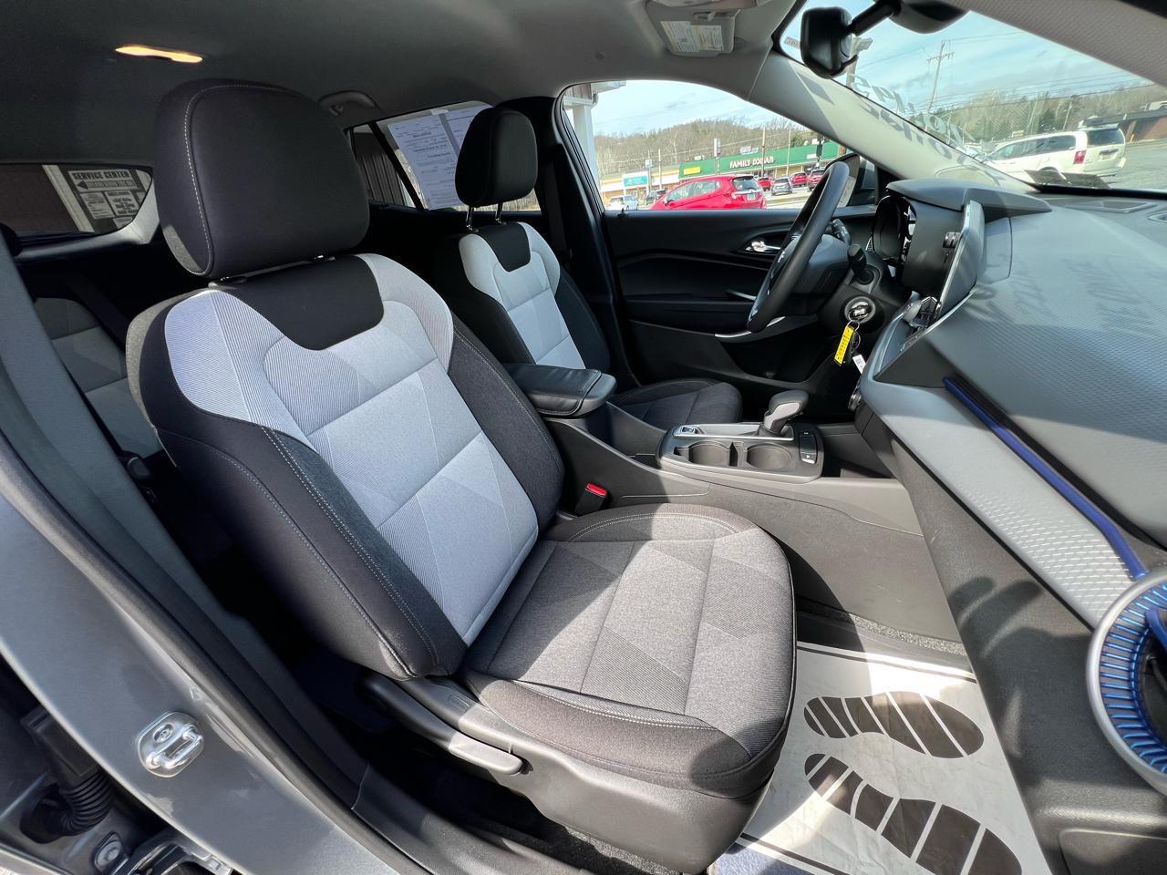 Chevrolet Trax FWD 4dr LS 2024