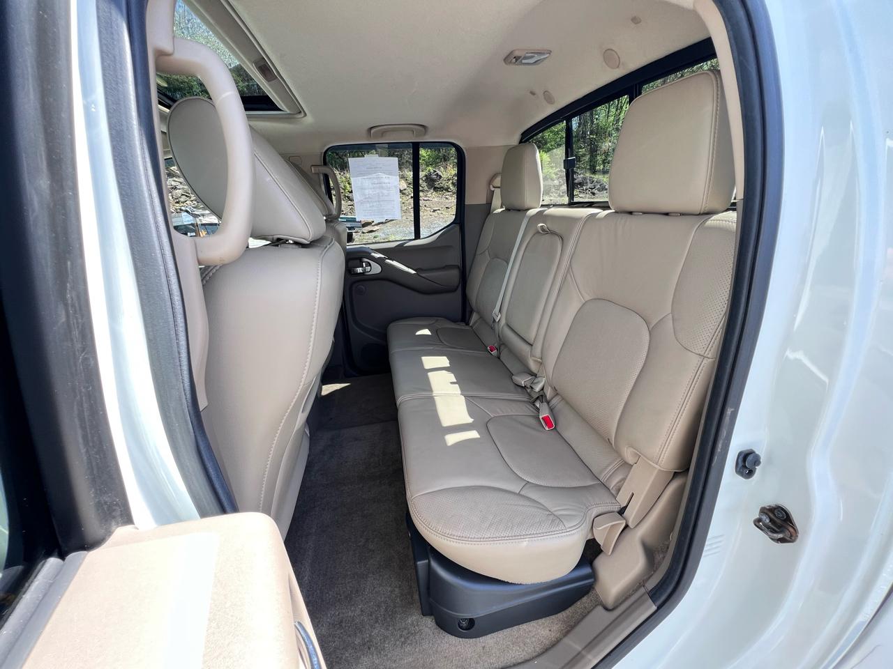 Nissan Frontier 4WD Crew Cab SWB Auto SL 2014