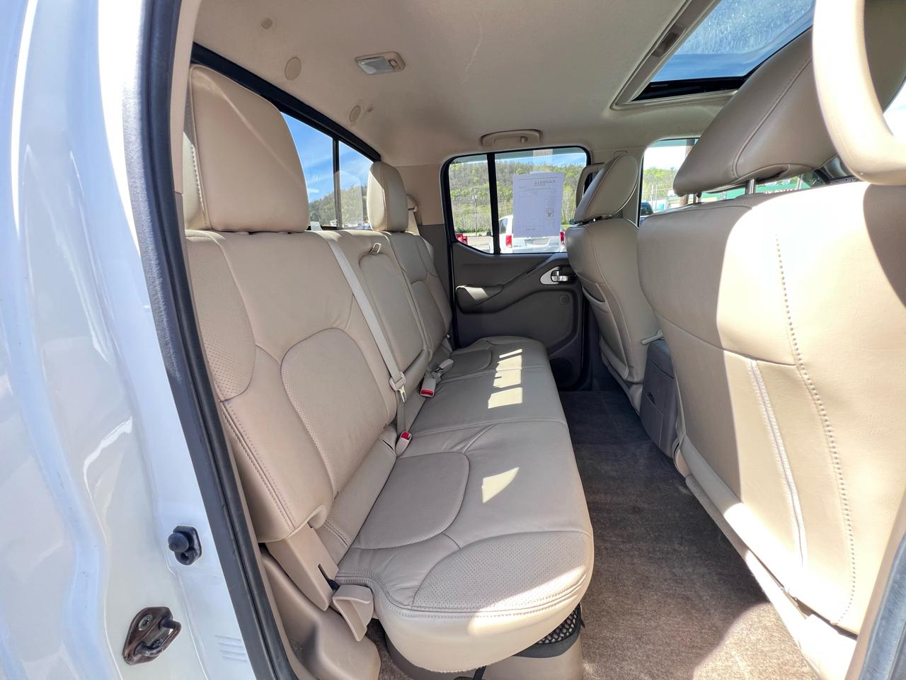 Nissan Frontier 4WD Crew Cab SWB Auto SL 2014