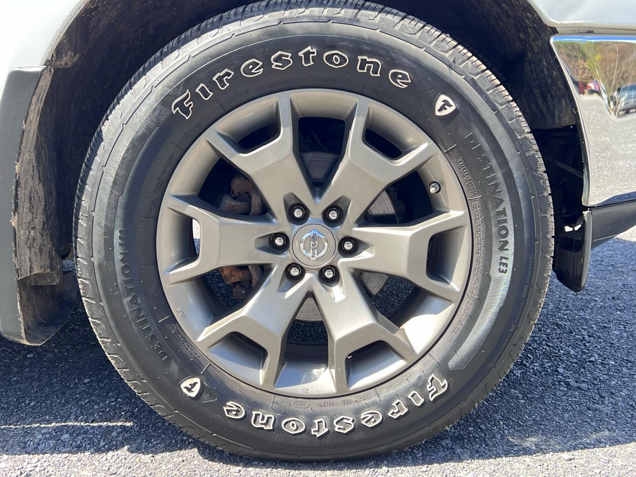 Nissan Frontier 4WD Crew Cab SWB Auto SL 2014