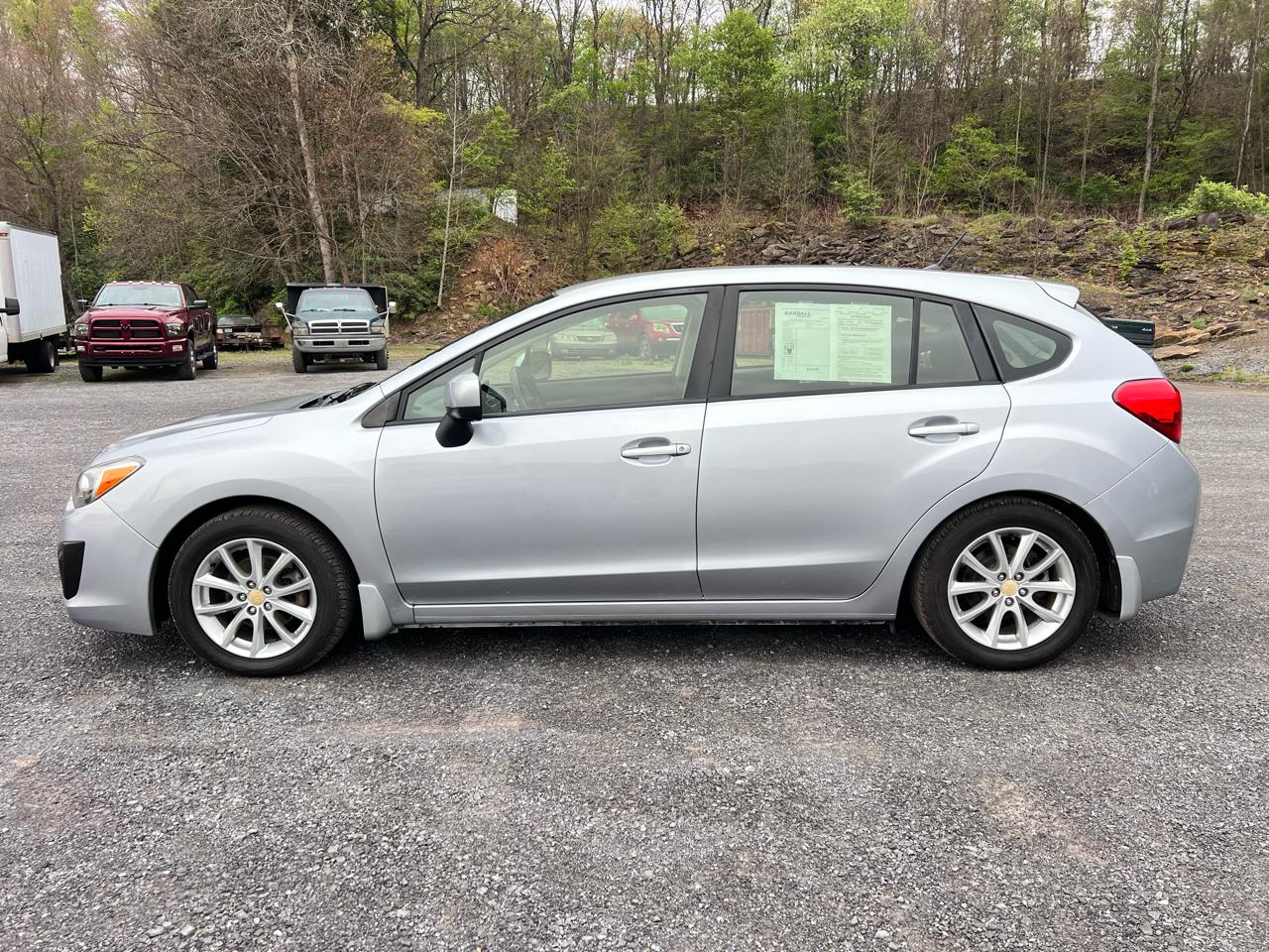 Subaru Impreza Wagon 5dr Auto 2.0i Premium 2014