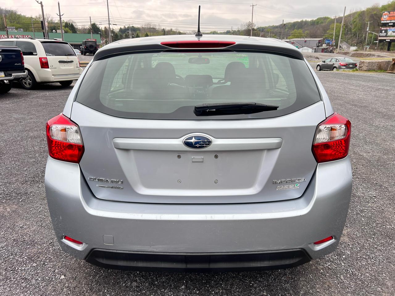 Subaru Impreza Wagon 5dr Auto 2.0i Premium 2014